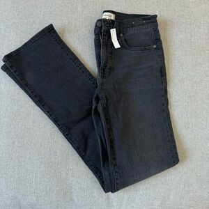 Madewell Mid-Rise 90s Straight Jean 25T
